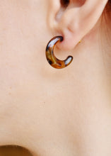 Load image into Gallery viewer, petite tortoise crescent hoops
